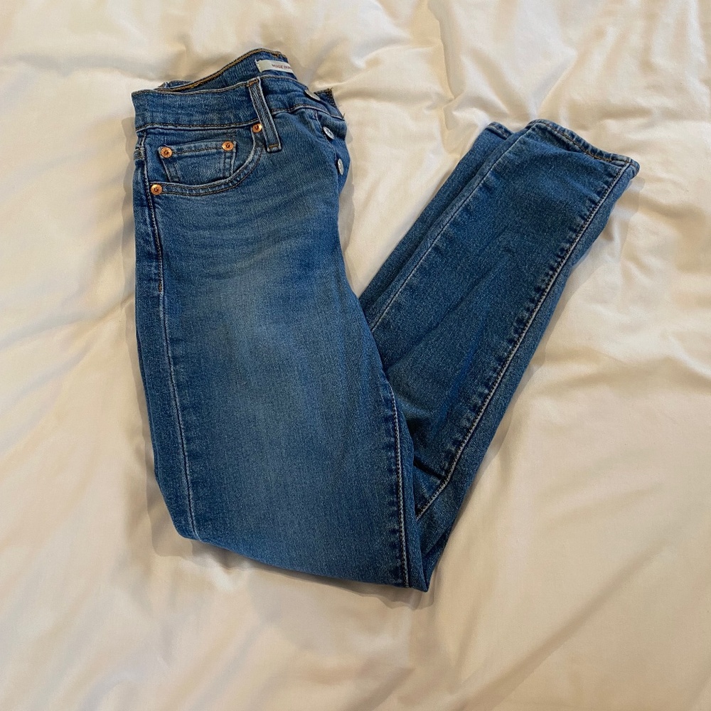 Levi jeans